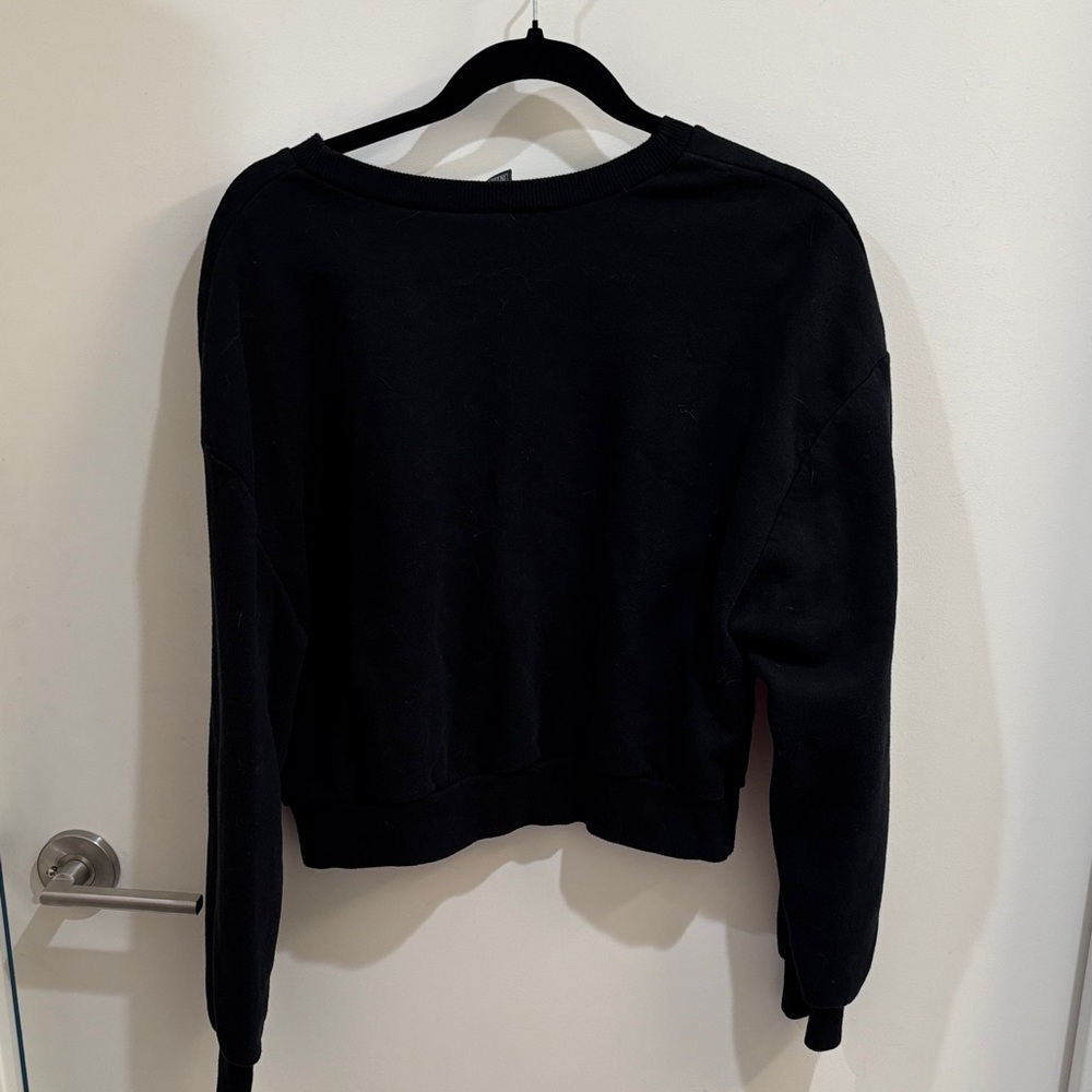 Wild Fable Black Cropped Sweatshirt - Picture 2 of 2
